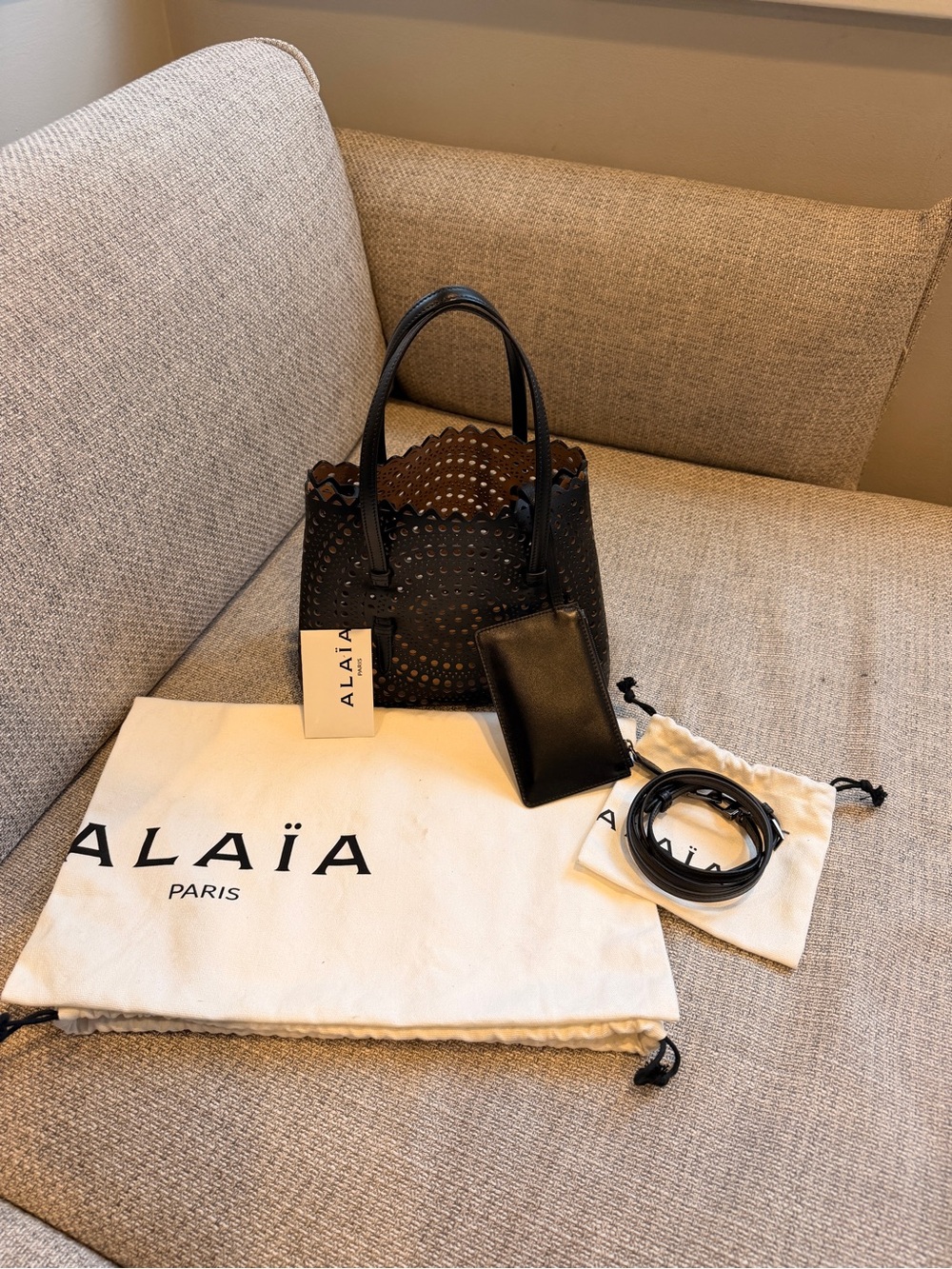 Alaïa Mina 25